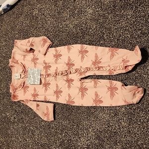 Kate Quinn Rose Pink Bees Ruffle Zip Zipper Footie Organic Cotton 3-6M
